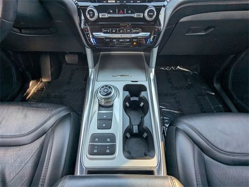 Used 2022 Ford Explorer Platinum w/ Equipment Group 601A image 20