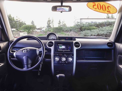 Used 2005 Scion xB image 13