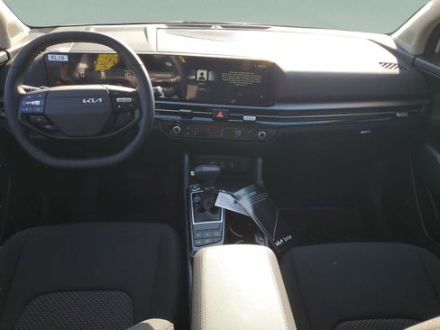 New 2026 Kia Sportage LX image 11