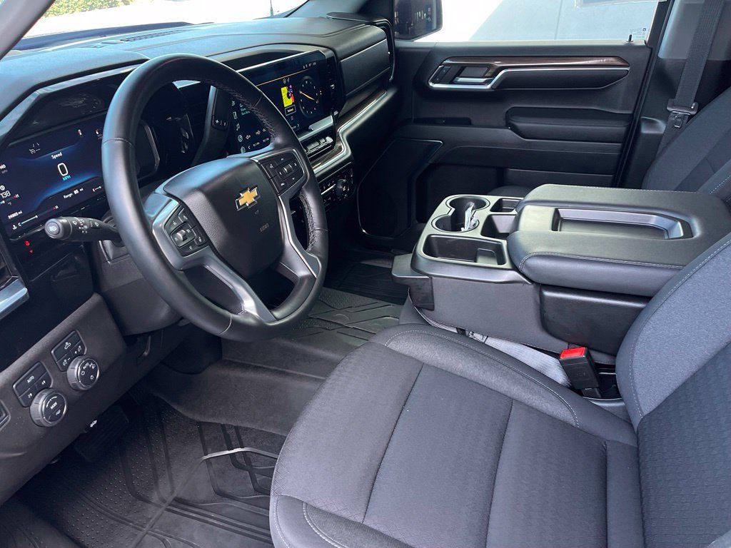 Used 2024 Chevrolet Silverado 1500 LT w/ LPO, Liner Protection Package AWD/4WD image 8