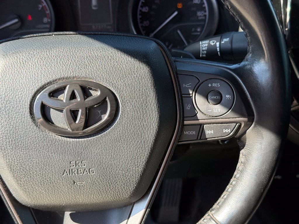 Used 2021 Toyota Camry SE FWD image 16