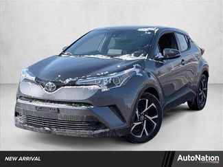 Used 2019 Toyota C-HR XLE video 1