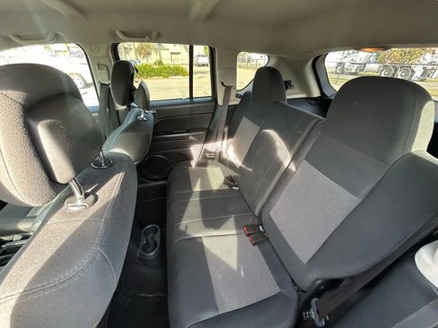 Used 2012 Jeep Compass Sport FWD image 10