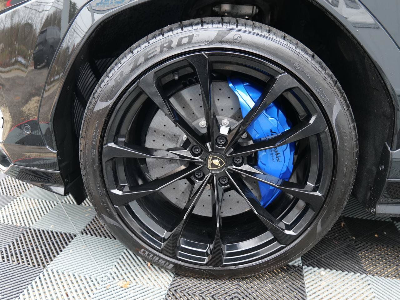 Used 2021 Lamborghini Urus AWD/4WD image 88