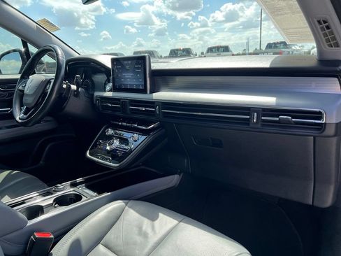 Used 2020 Lincoln Corsair Reserve w/ Appearance Package FWD image 25