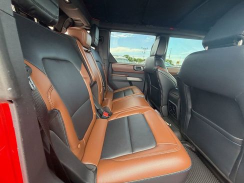 Used 2022 Ford Bronco Outer Banks image 17