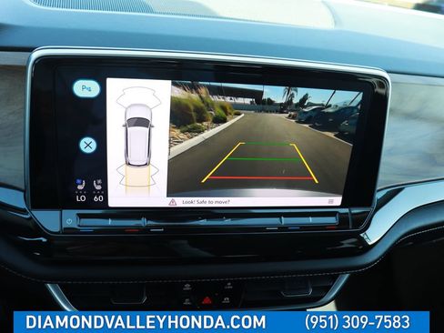 Used 2026 Volkswagen Atlas SE AWD/4WD image 32