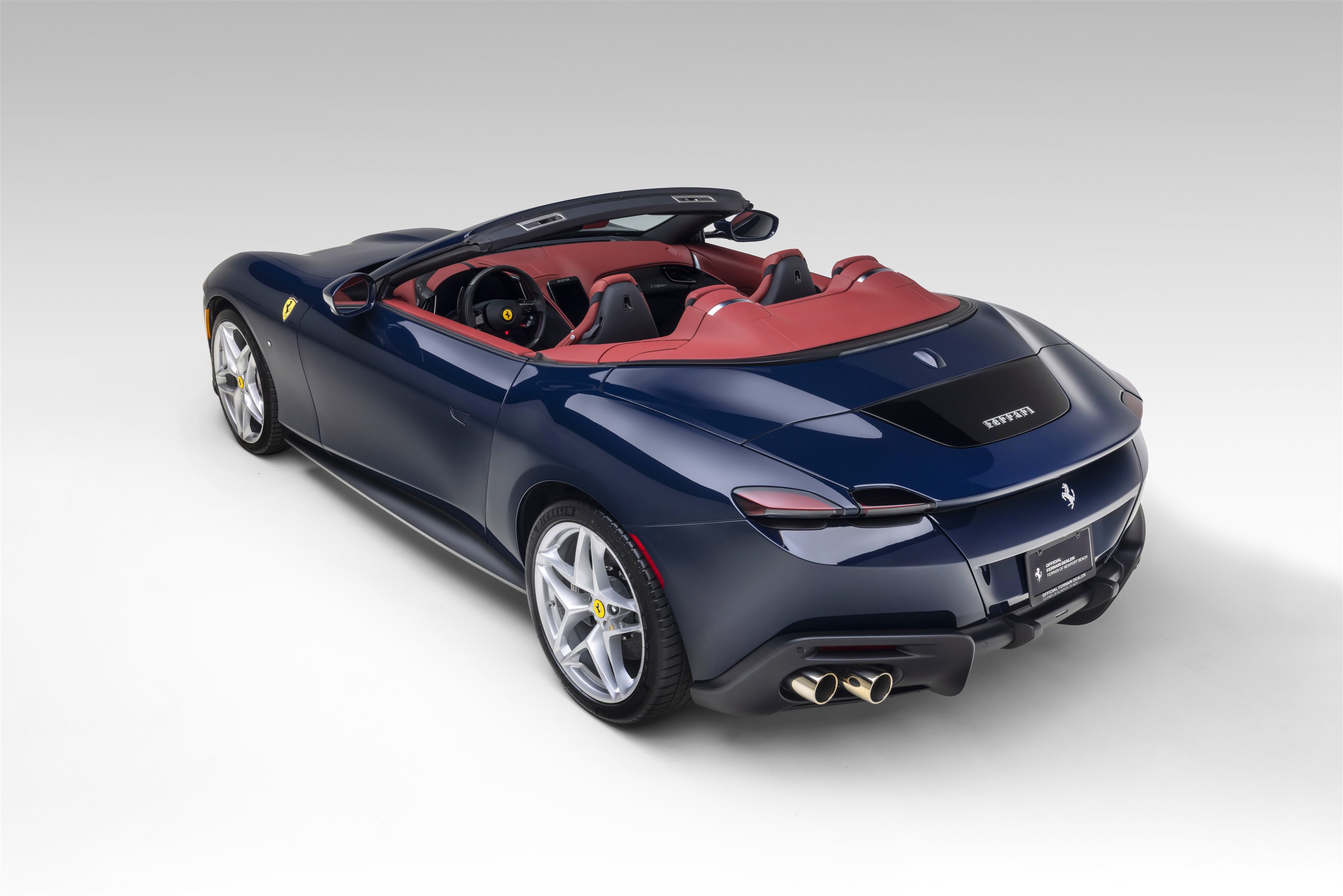 Certified 2024 Ferrari Roma Spider RWD image 9