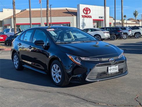 Used 2026 Toyota Corolla LE image 7