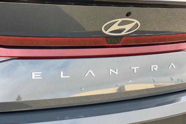 New 2026 Hyundai Elantra SEL Sport FWD image 8