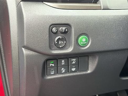 Used 2025 Honda Ridgeline TrailSport image 10