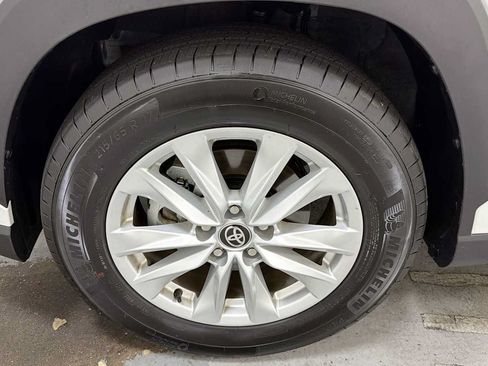 Certified 2026 Toyota Corolla Cross LE AWD/4WD image 10