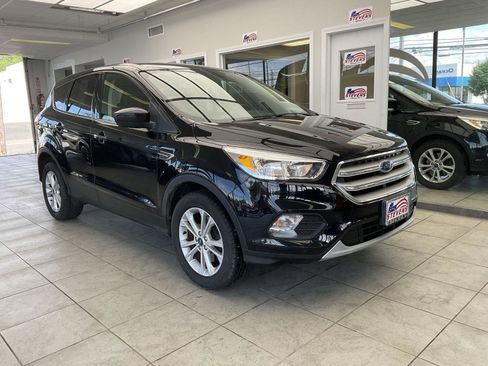 Used 2019 Ford Escape SE AWD/4WD image 1
