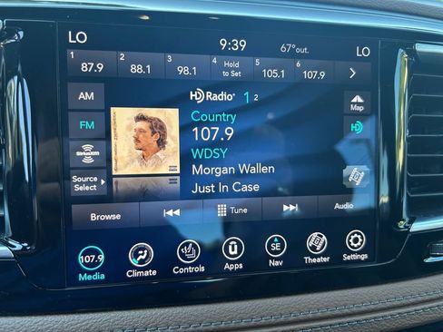Certified 2020 Chrysler Pacifica Limited w/ Advanced Safetytec Group FWD image 19