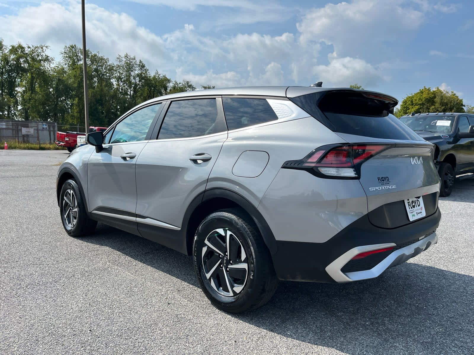 Used 2025 Kia Sportage LX AWD/4WD image 5