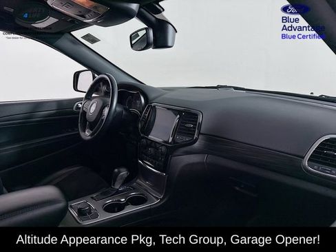 Used 2022 Jeep Grand Cherokee Laredo X image 28