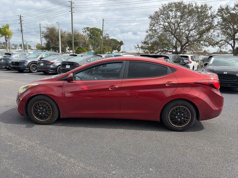Used 2016 Hyundai Elantra SE image 4