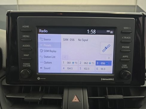 Used 2020 Toyota RAV4 XLE w/ Convenience Package FWD image 31