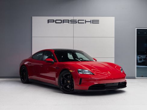 Certified 2025 Porsche Taycan RWD image 9