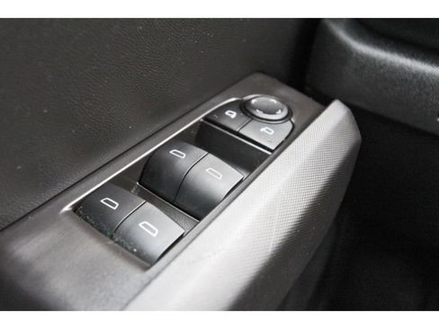 Used 2025 Chevrolet Colorado W/T RWD image 19