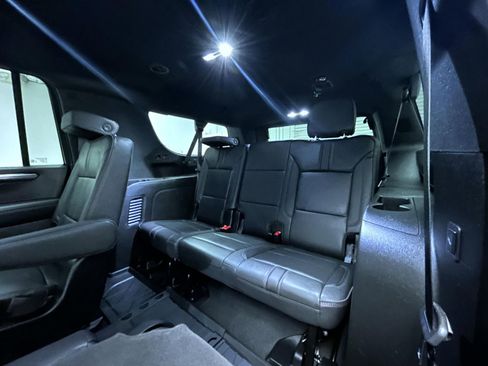 Used 2025 Chevrolet Suburban RST w/ Comfort Package image 19