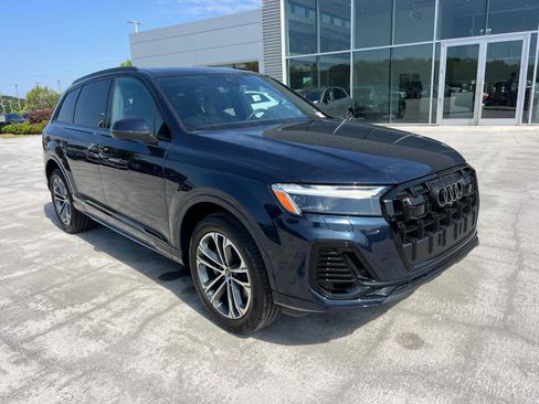 Certified 2025 Audi Q7 2.0T Premium Plus w/ Premium Plus Package AWD/4WD image 3