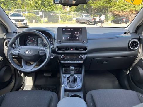 Used 2022 Hyundai Kona SEL w/ Convenience Package AWD/4WD image 11