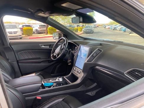 Used 2021 Ford Edge ST-Line AWD/4WD image 5