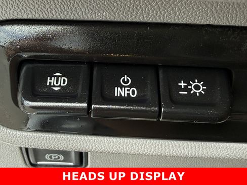 Used 2024 GMC Terrain SLT w/ Infotainment Package II AWD/4WD image 27