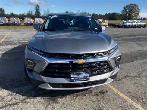 Certified 2025 Chevrolet Blazer LT image 3