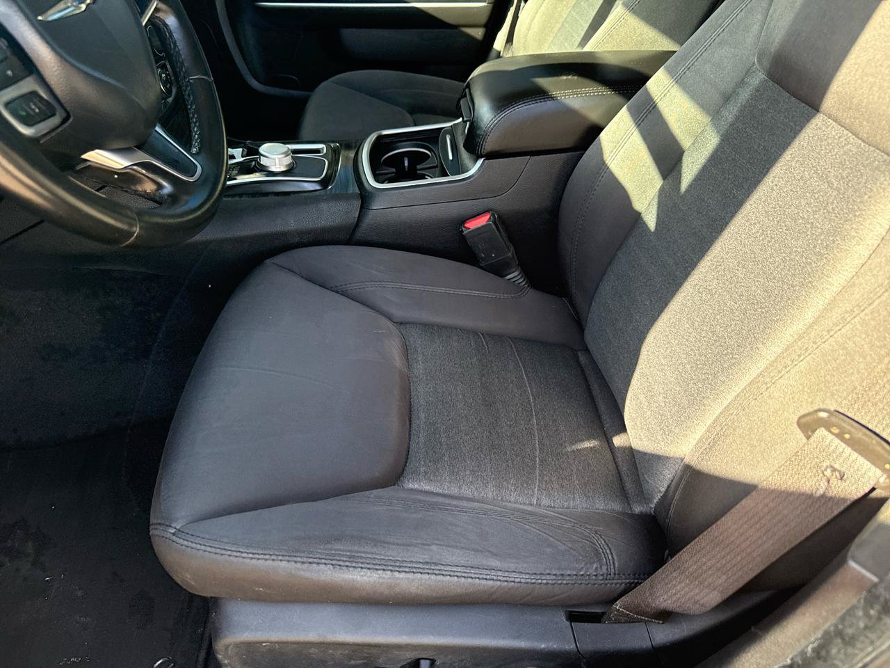 Used 2021 Chrysler 300 Touring w/ Sport Appearance Package RWD image 10