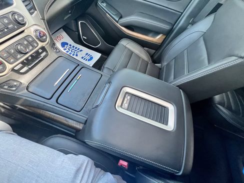 Used 2019 GMC Yukon Denali w/ Denali Ultimate Package AWD/4WD image 29