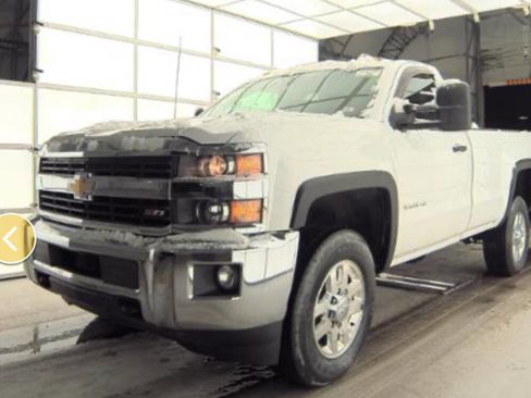 Used 2015 Chevrolet Silverado 3500 LT w/ LT Convenience Package image 10