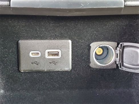 Used 2019 Cadillac XT4 Premium Luxury w/ Cold Weather Package image 16