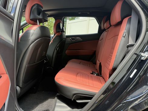 New 2025 Kia Sportage SX image 14