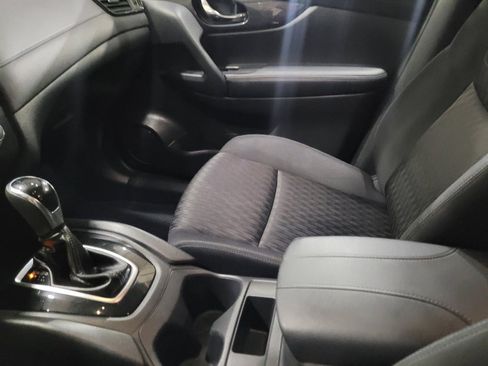 Used 2017 Nissan Rogue S AWD/4WD image 26