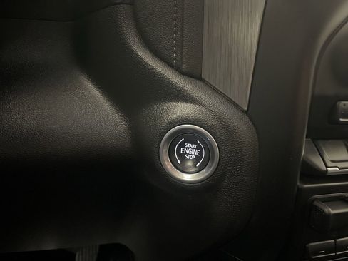 Used 2021 GMC Sierra 1500 Denali w/ Denali Premium Package image 11