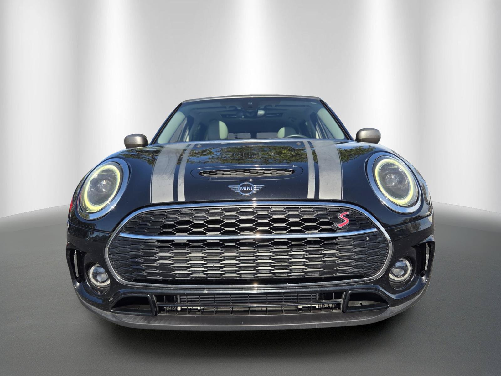 Used 2024 MINI Cooper Clubman S w/ Signature Upholstery Package FWD image 2