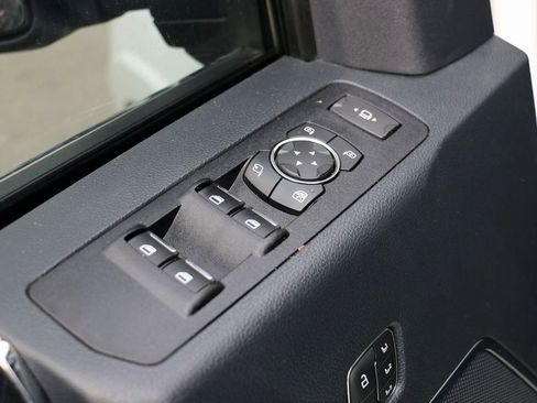 Used 2022 Ford F250 Platinum w/ Tremor Off-Road Package image 15