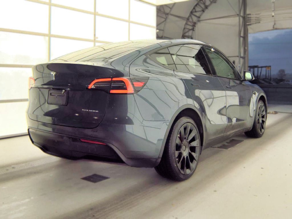 Used 2023 Tesla Model Y Long Range AWD/4WD image 7