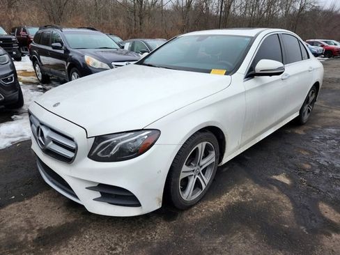 Used 2019 Mercedes-Benz E 300 4MATIC image 5
