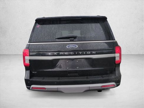 Used 2023 Ford Expedition XLT image 6