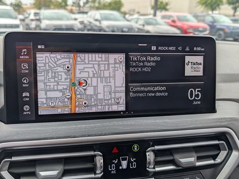 Used 2022 BMW X4 xDrive30i w/ Parking Assistance Package AWD/4WD image 31
