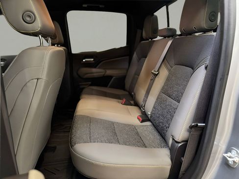 Used 2024 Chevrolet Colorado ZR2 w/ Technology Package image 11