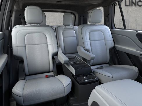 New 2026 Lincoln Aviator Black Label w/ Dynamic Handling Package AWD/4WD image 11