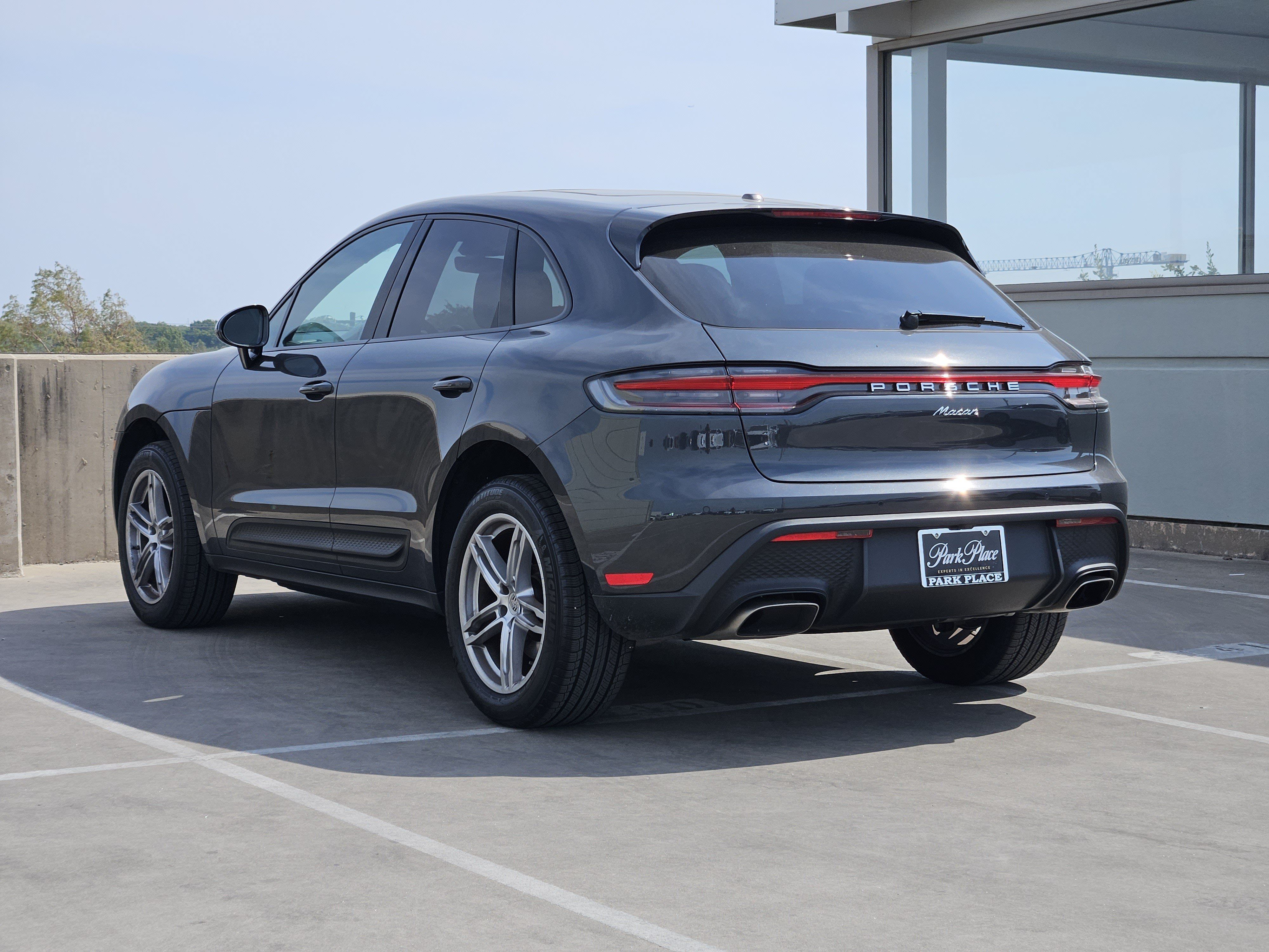 Certified 2026 Porsche Macan AWD/4WD image 3
