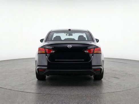 Used 2025 Nissan Altima 2.5 SV FWD image 7