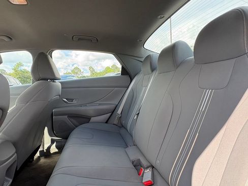 Used 2024 Hyundai Elantra SEL FWD image 26