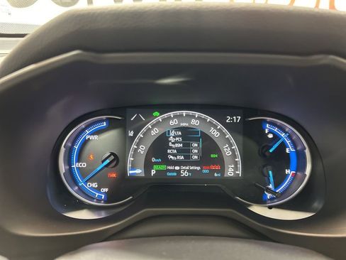 Used 2025 Toyota RAV4 XLE image 29