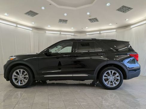Used 2023 Ford Explorer Limited AWD/4WD image 5